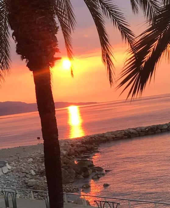 Bluemarine, Studio Vista Mare Menton Bagian luar foto