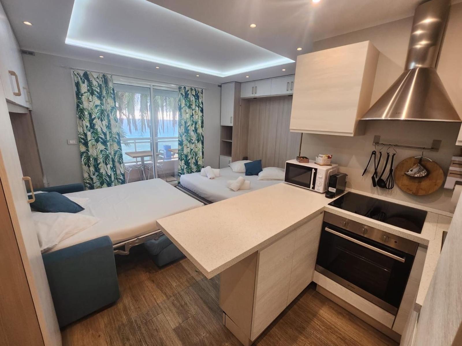 Bluemarine, Studio Vista Mare Menton Bagian luar foto